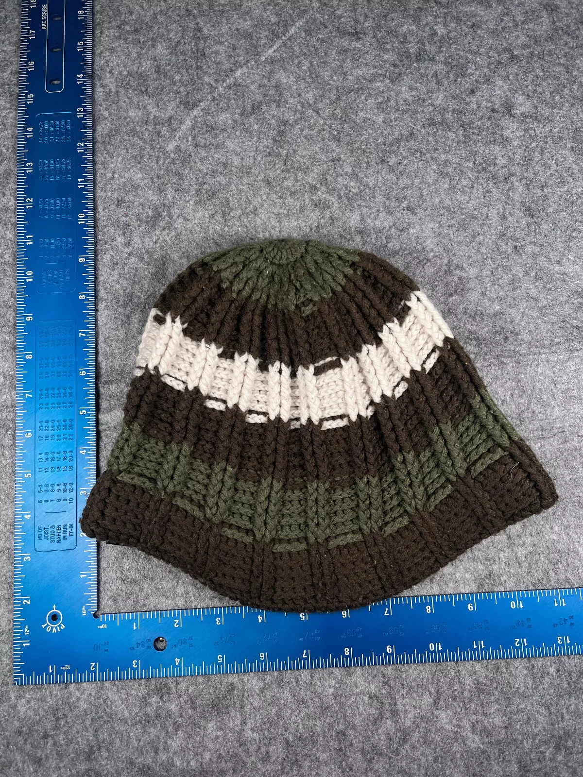 burton beanie toque knit 100% acrylic bill brim skate 