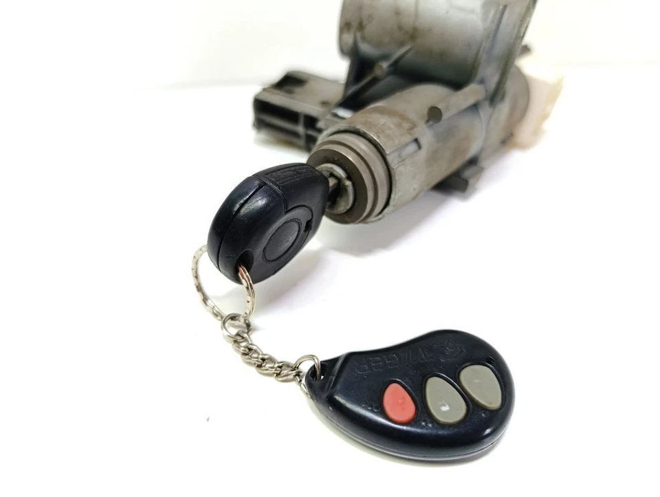 Volkswagen Sharan 1998 Diesel Ignition Lock UST99915 - Image 2 of 4