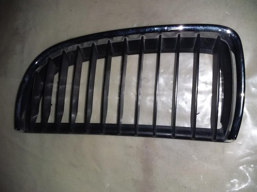 BMW 3 SERIES GRILLE RADIATOR GRILLE (LH SIDE), E90/E91, SEDAN/WAGON, BLACK/CHROM