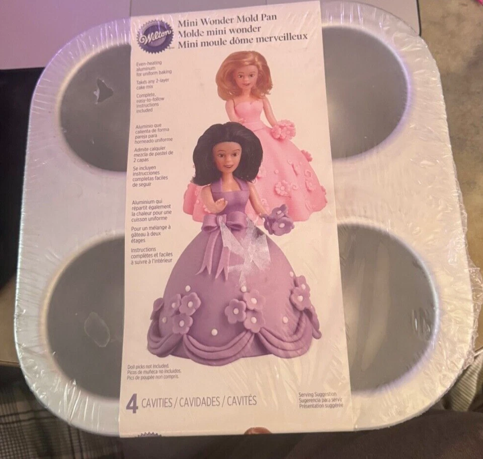 wilton classic wonder mold doll dress Wilton Novelty Cake Tin Wonder Mould Doll 203X127mm