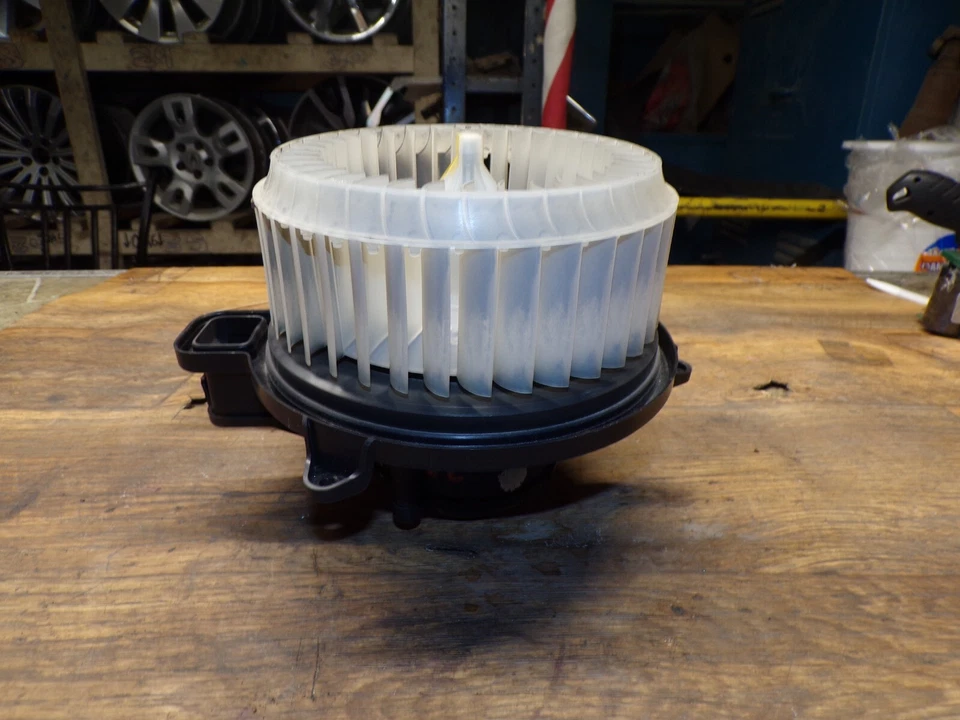 Ford Fusion Lincoln MKZ 10-11 2010-2012 Mercury Milan soplador motor ventilador conjunto Foto 2 de 4