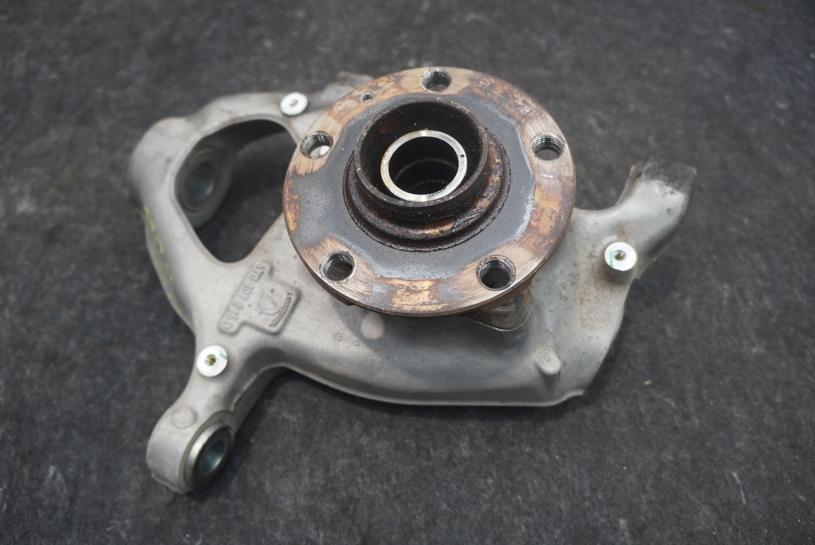 Front Right Spindle Knuckle Wheel Hub 4T0407246D Lamborghini Huracan Spyder 2016