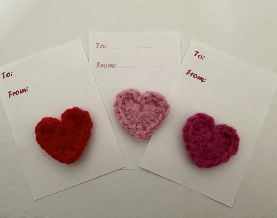 Hecho a mano corazón ganchillo regalos de San Valentín para niños adolescentes recuerdo adorno, 12 piezas Foto 2 de 4