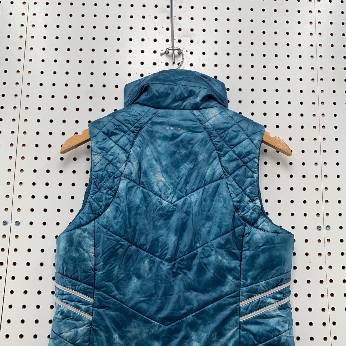ジャケット・アウター Oakley software down vest Oakley Autumn Rc Vest - Blackout | Oakley® US