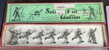 Vintage Boxed Britains British Infantry In Action Charging With Gas Masks 1619