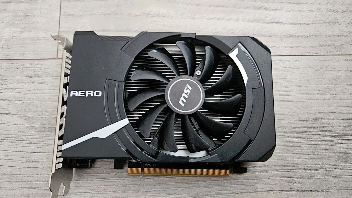 グラフィックボード・グラボ・ビデオカード MSI Radeon RX 560 AERO ITX 4GB Radeon RX 560 AERO ITX 4G OC | MSI グラフィックボード RADEON RX