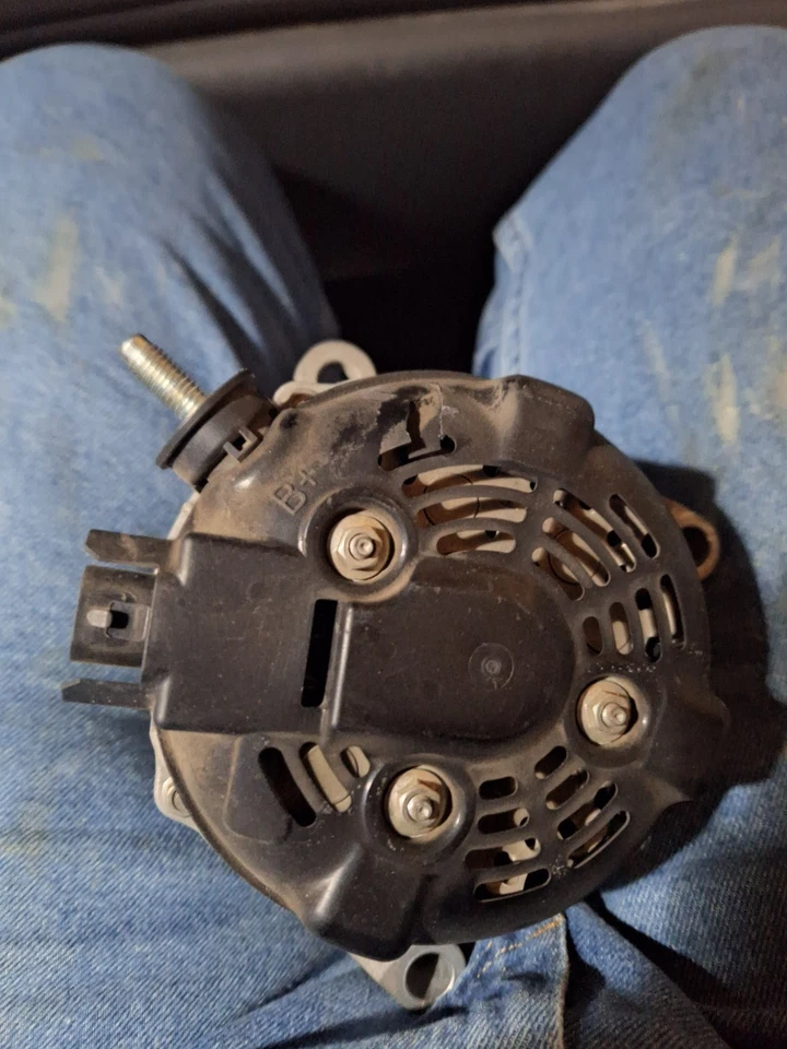 2018 GMC/Chevy 5.3 Alternator 12V 150Amp Genuine GM AC Delco OEM Denso 23487089 - Image 4 of 4