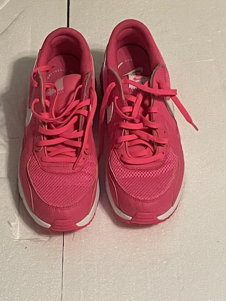 Nike Air Max Hyper Pink White Running Sneaker Comfort - Image 3 of 4