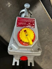 KILLARK RECEPTACLE INTERLOCKED WITH SWITCH # VWSQ3034