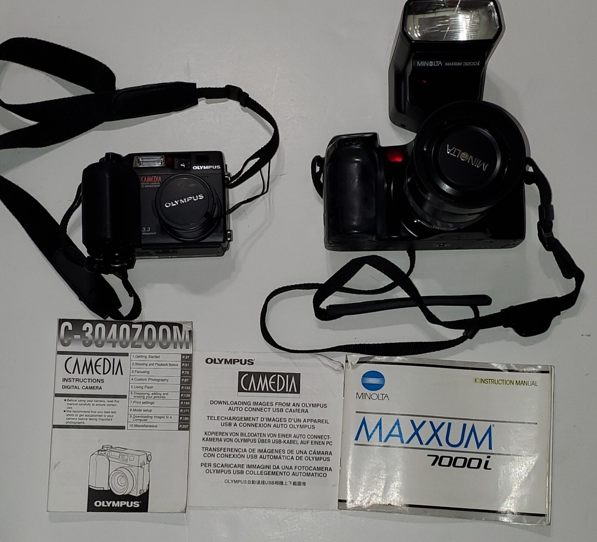 Lot of Vintage Cameras 1988 Minolta Maxxum 7000i Olympus