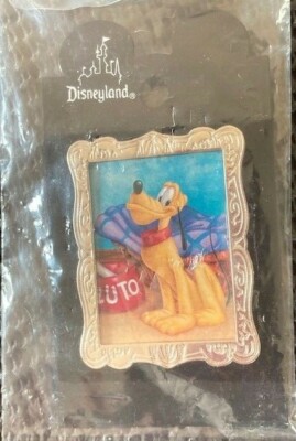 Disney  DL - Character of the Month - September - Pluto Pin SEALED