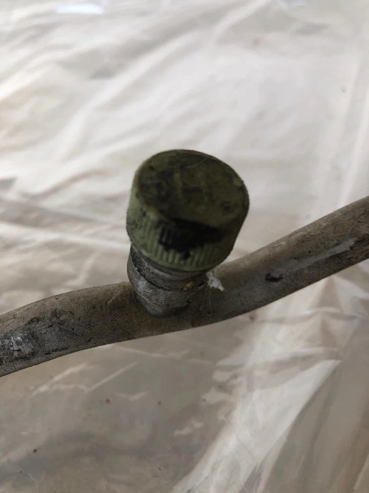 Compresor de manguera de descarga de aire acondicionado Nissan MAXIMA 1997-1999 a condensador Foto 4 de 4