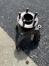 2015-2023 FORD MUSTANG RWD REAR RIGHT SIDE SUSPENSION SPINDLE KNUCKLE HUB OEM