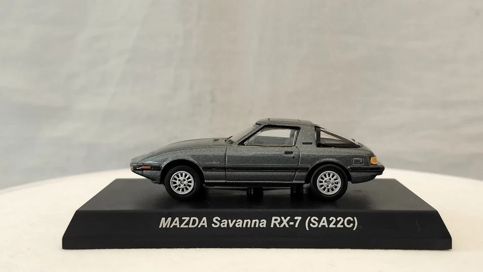 Coche modelo diecast gris KYOSHO 1/64 Mazda Savanna RX-7 SA22C Foto 4 de 4