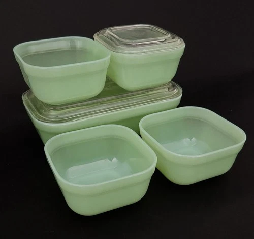 5 Pc Vintage Fire King Oven Ware Green Jadeite Refrigerator Dish Set w/ 2 Lids