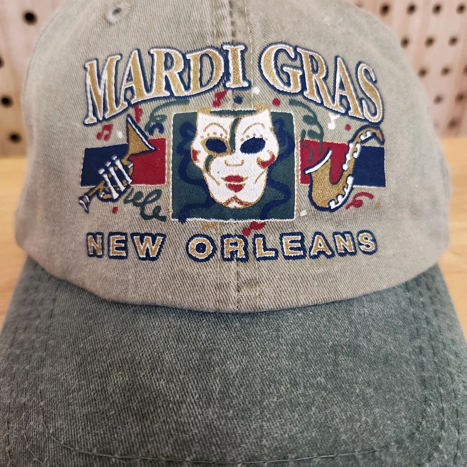 MARDI GRAS 全新 ORLEANS COBRA 帽子 卡其色 背带 可调 均码 适合 — 第 2/4 张图片
