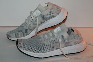 adidas swift run white size 5