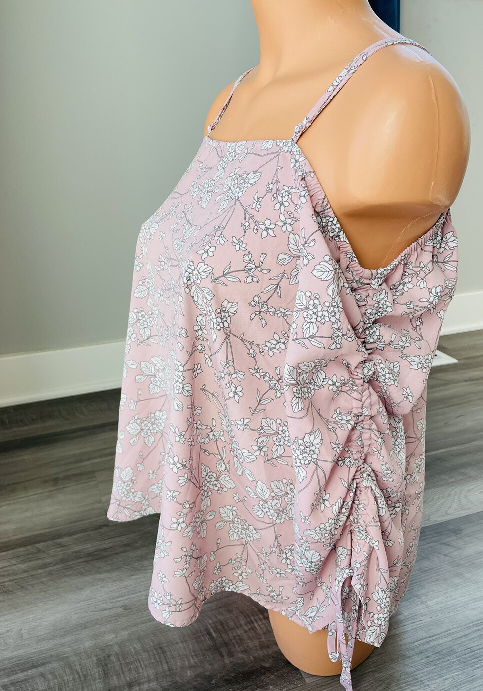 Collective Concepts Pink Floral Cold Shoulder Blouse Size XS Ruched Sleeve