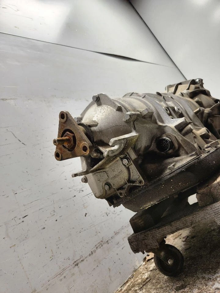 BMW 330i 2003-2006 transmisión automática sin Xi desde 3/03 OEM A5S390RZU Foto 3 de 4