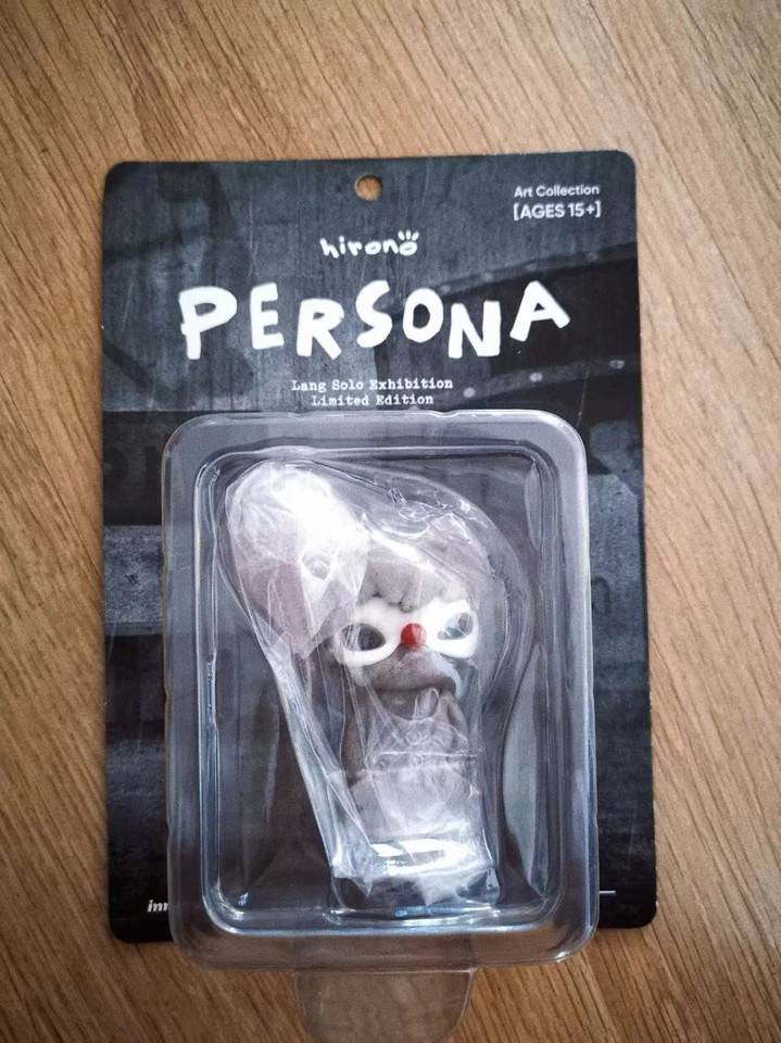 Hirono PERSONA 2022 Lang Solo Exhibition Limited Edition Figurine - Image 4 of 4