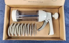 Pampered Chef Cookie Press with 16 discs Forms Designs #1525 open box u-4D