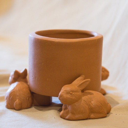 Set 3 Terra Cotta Pot Feet – Rabbit Clay Pot Risers – Handmade Clay Plant Stands - Picture 4 of 6