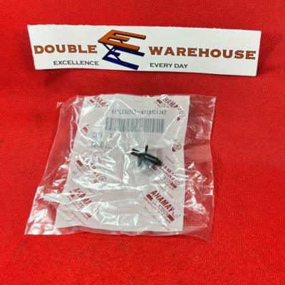 Roku 様 NOS OEM Yamaha 90269-05079 Rivet | eBay