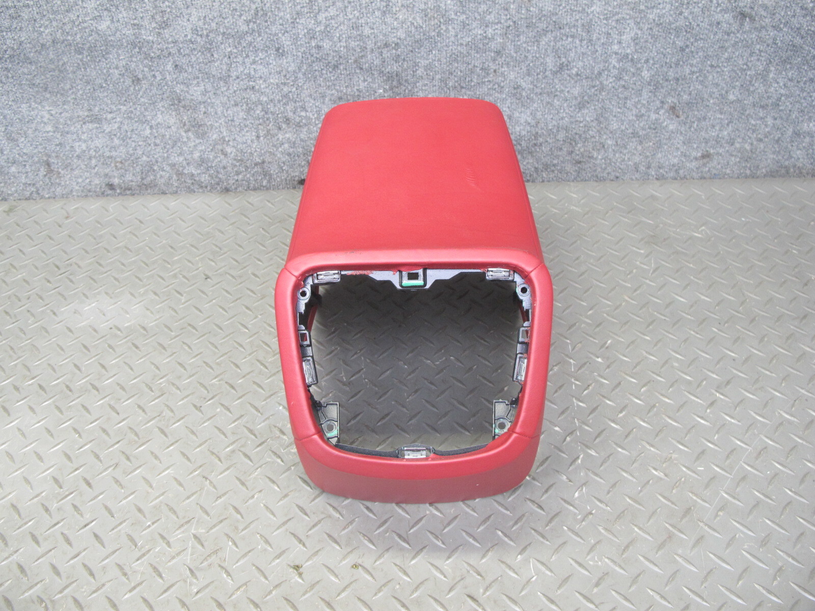 2017-2020 MASERATI LEVANTE M161 REAR CENTER CONSOLE TRIM COVER PANEL RED