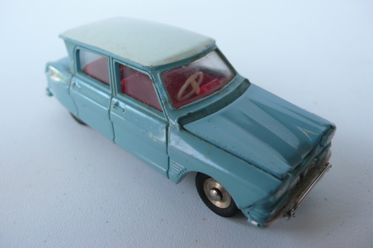 早春セール/DINKEY TOYS   「CITROEN  AMI 6 」 早春セール/DINKEY TOYS 「CITROEN AMI 6 」