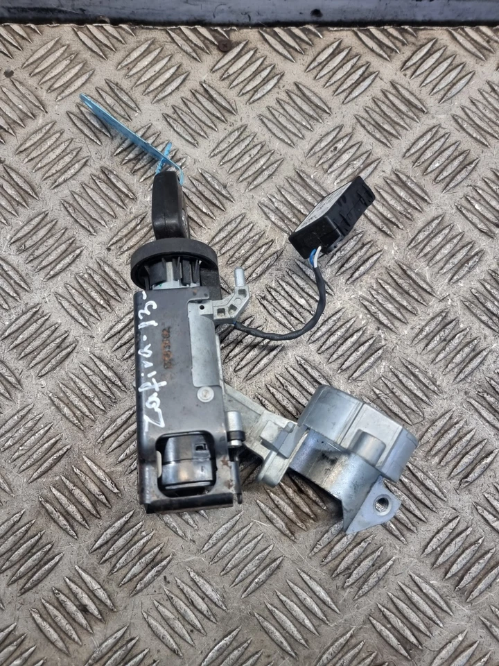 ЗАМОК ЗАМКА ЗАЖИГАНИЯ VAUXHALL ZAFIRA TOURER СТВОЛ С КЛЮЧОМ 20939745 ZAFIRA 2013 - Изображение 2 из 4