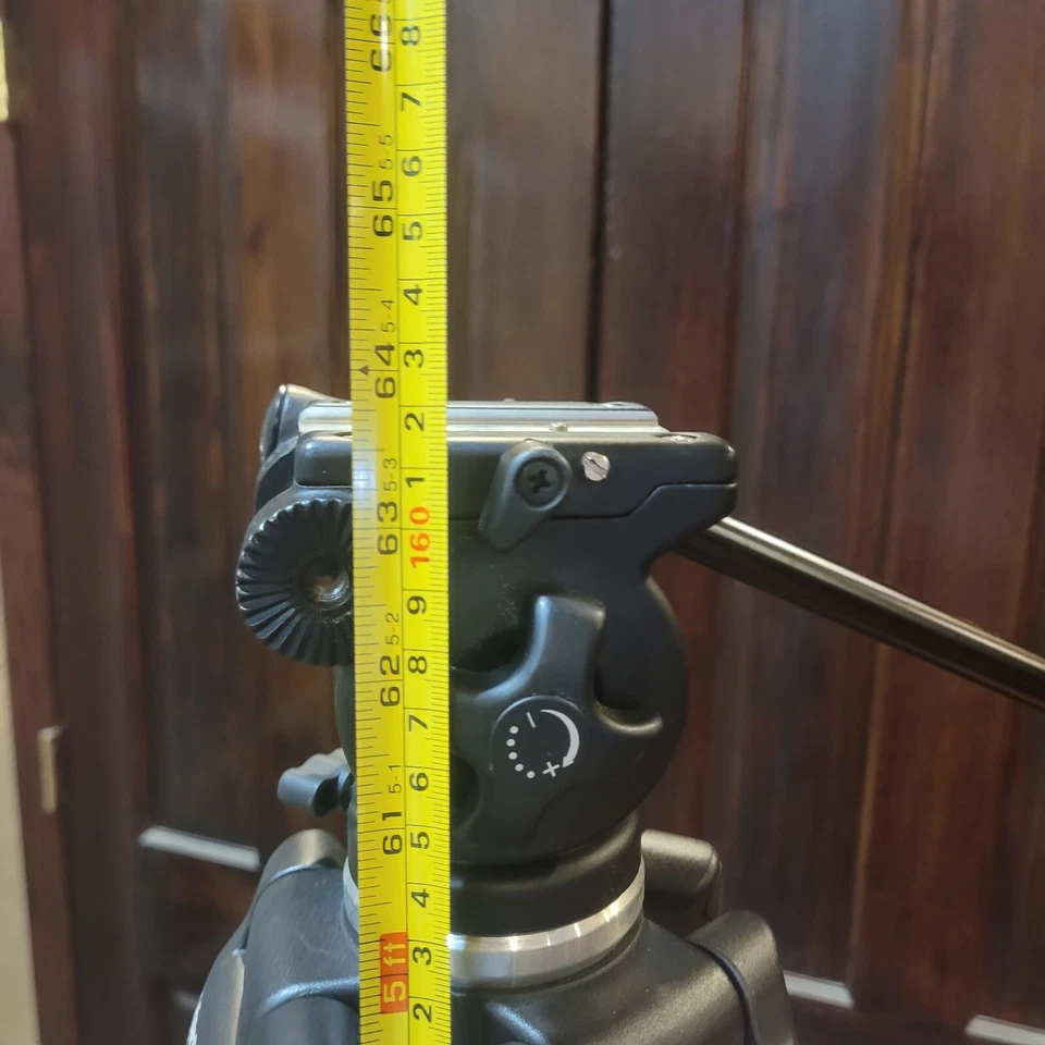 VARIZOOM Professional Video Camera Tripod 62”max High. w/ Carrying Case - Image 4 of 4