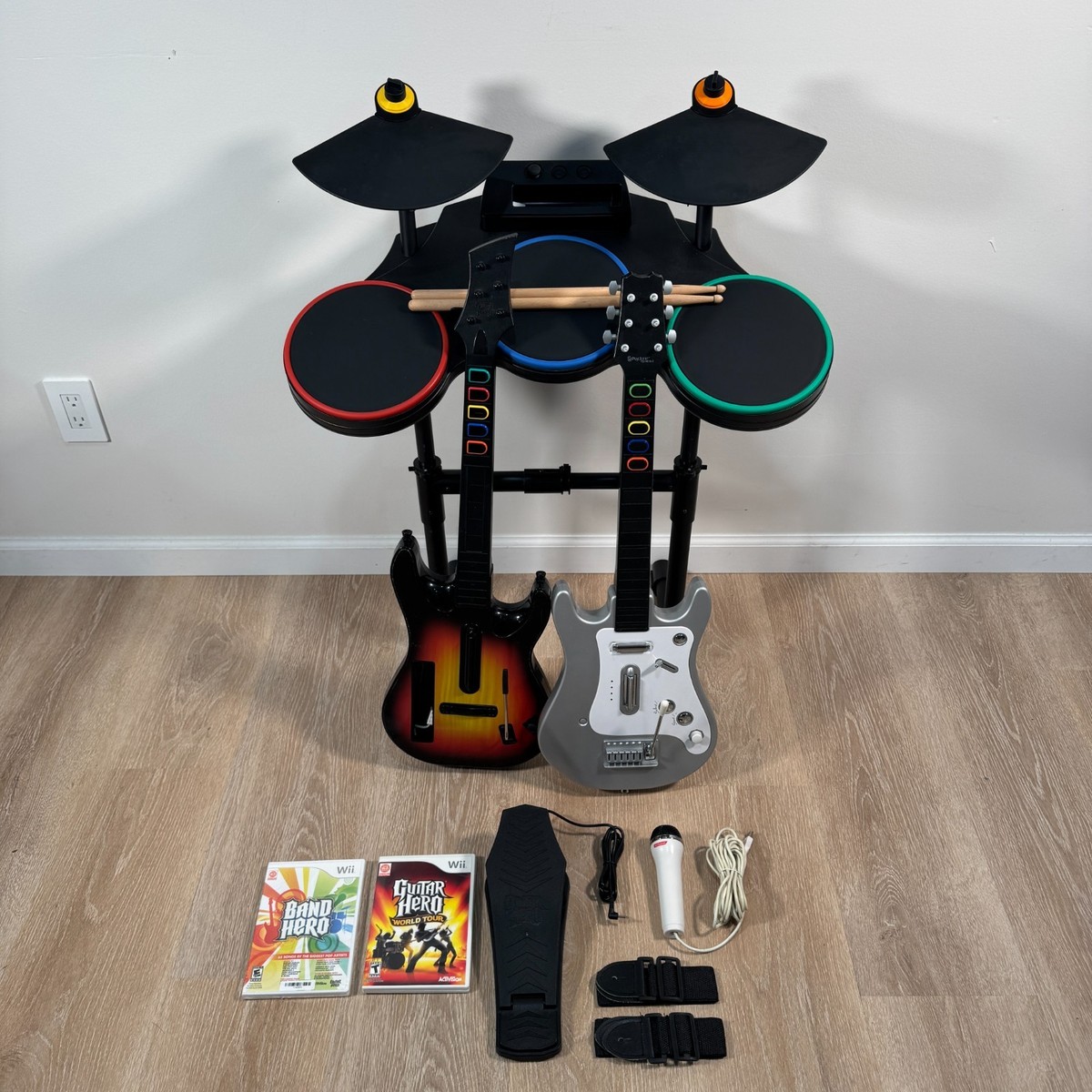 Nintendo Wii Guitar Hero Drum Set World Tour Bundle w/ Games 2