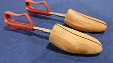 Rochester Shoe Tree Company - Shoe Keepers - Cedar Wood Red Handle