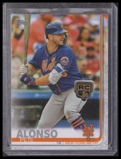 2020 Topps #RCR-PA Pete Alonso Rookie Card Retrospective RC Logo Medallion. rookie card picture