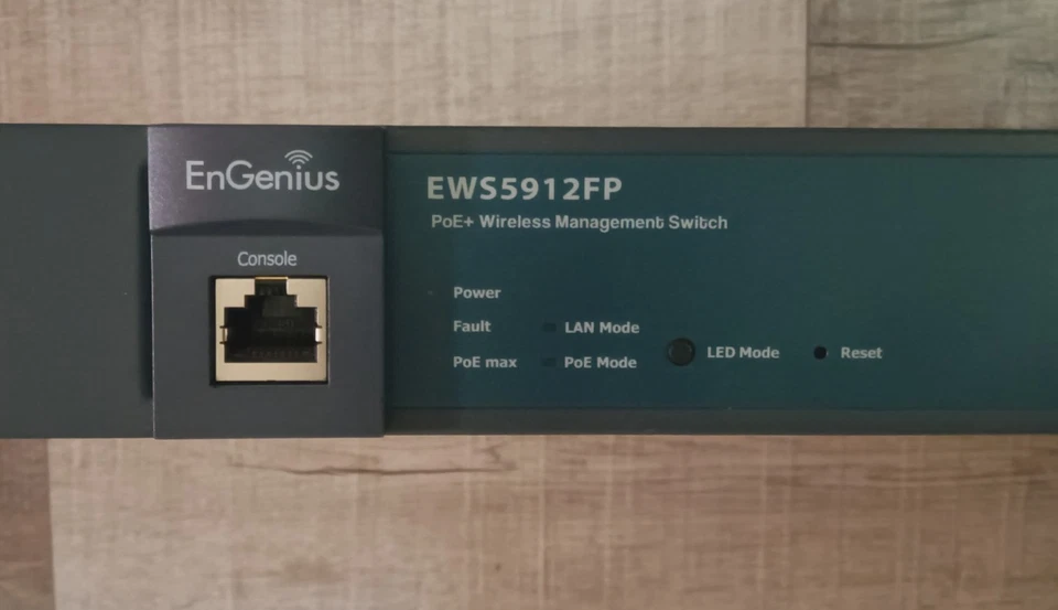 EnGenius Network 8Port Gigabit Switch ~ EWS5912FP ~ W/EARS - Image 2 of 4
