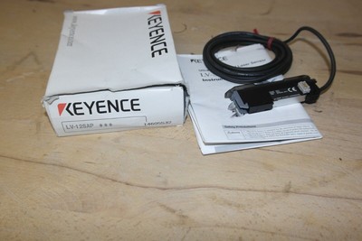 KEYENCE  LV-12SAP  Ultra-small Digital Laser Sensor   NEU