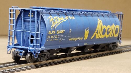 Intermountain HO Alberta (ALPX) CP 59' Cylindrical Grain Hopper Car - Weathered - Picture 8 of 15