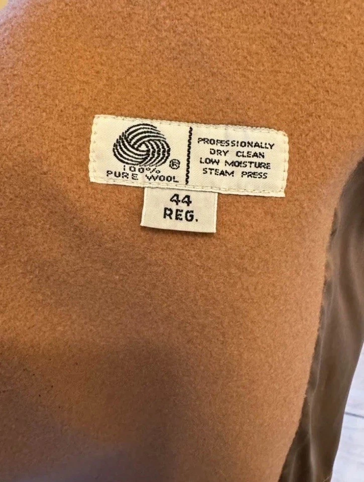 Vintage Men’s  London Fog Camel Trench Coat 100% Wool Union Made with belt  - Image 4 of 4