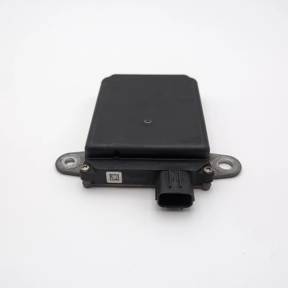 2016 – 2020 Lexus GS F Blind Spot Detection Radar Sensor OEM 88162-0W390 - Bild 4 von 4