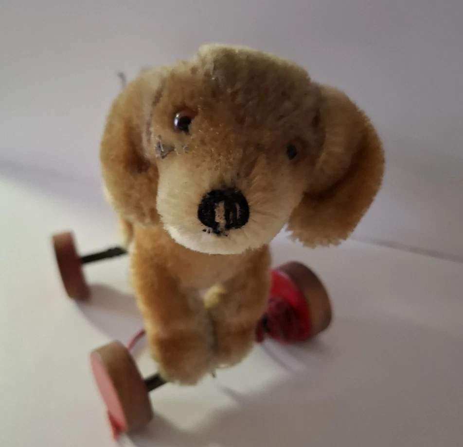 Alter Steiff Dackel  auf rädern ca. 12 cm Hoch und ca. 14 cm Lang - Bild 2 von 4