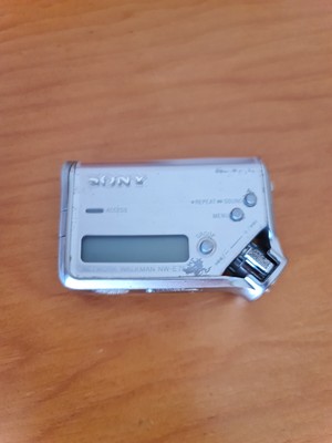 ポータブルプレーヤー SONY Network Walkman NW-E75 Sony NW-E75 256 MB & NW-E013 1 GB Digital Portable Audio