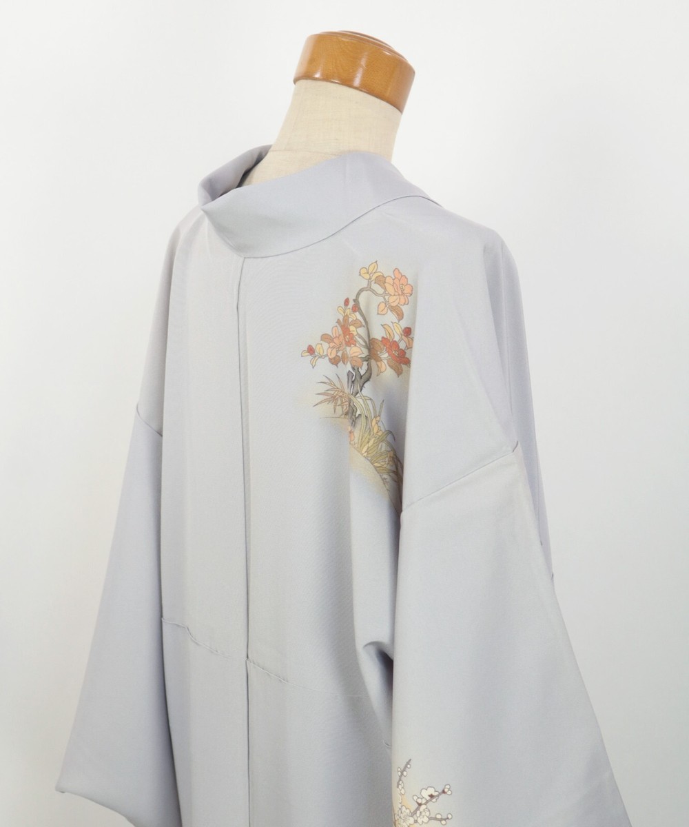 Kimono / Elegant Gray Silk Tsukesage with Plum and Landscape