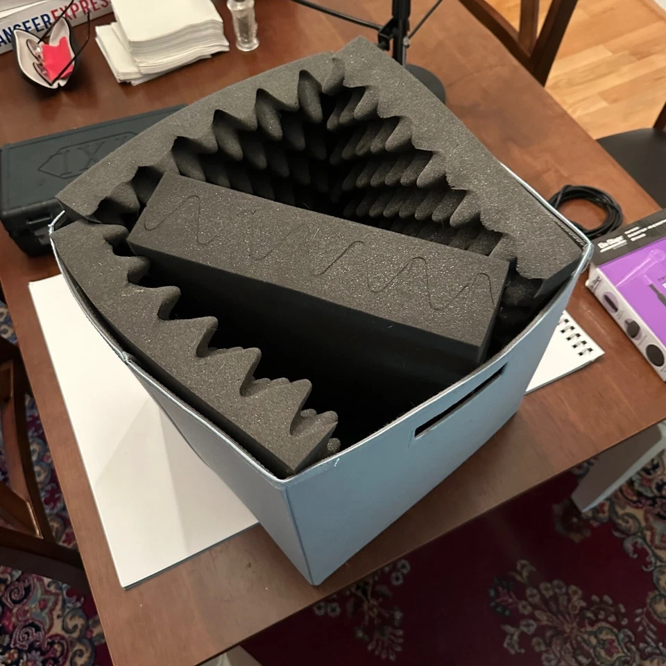 The Voice Over Microphone! "Harlan Hogan" plus accessories EUC - Image 3 of 4