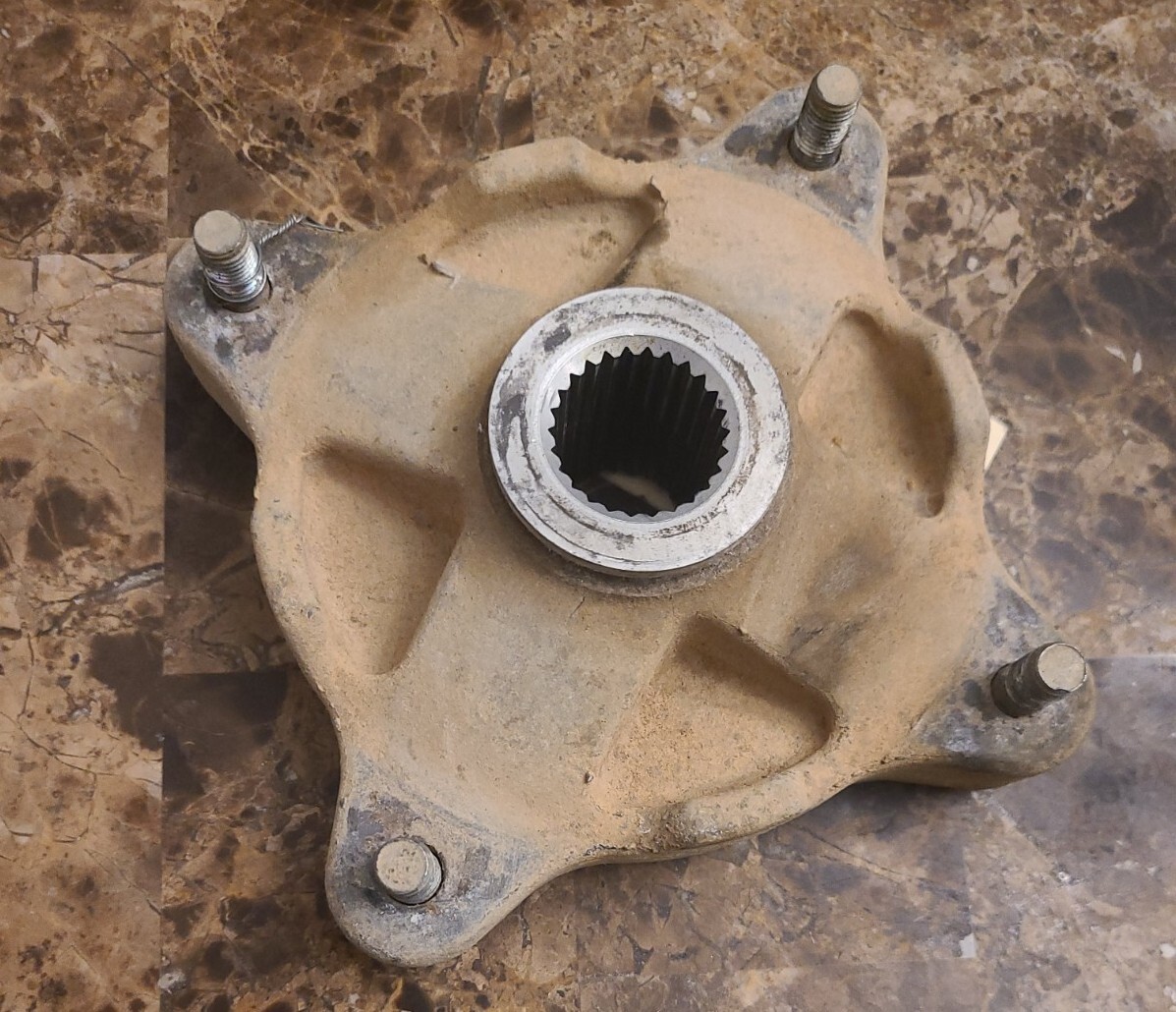 Polaris 1999 Ranger 500 6x6 Middle Axle Wheel Hub 5630913 Right or 