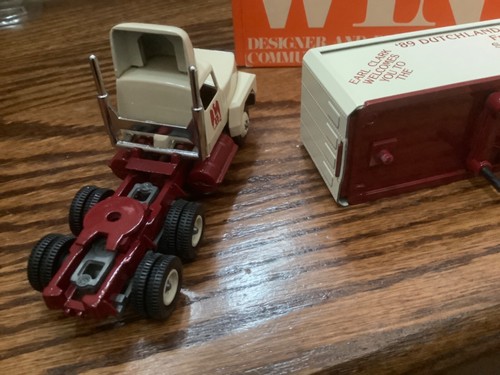 Winross '89 Dutchland Collector Auto Auction 1:64 Die Cast Truck - Picture 10 of 15