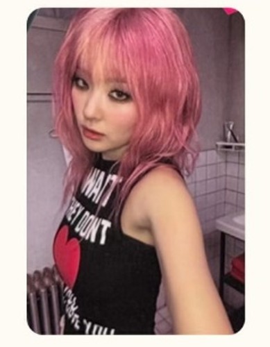 SEULGI RED VELVET ACCIDENTALLY ON PURPOSE AOP BABY NOT BABY ALBUM PHOTOCARD - Picture 2 of 10