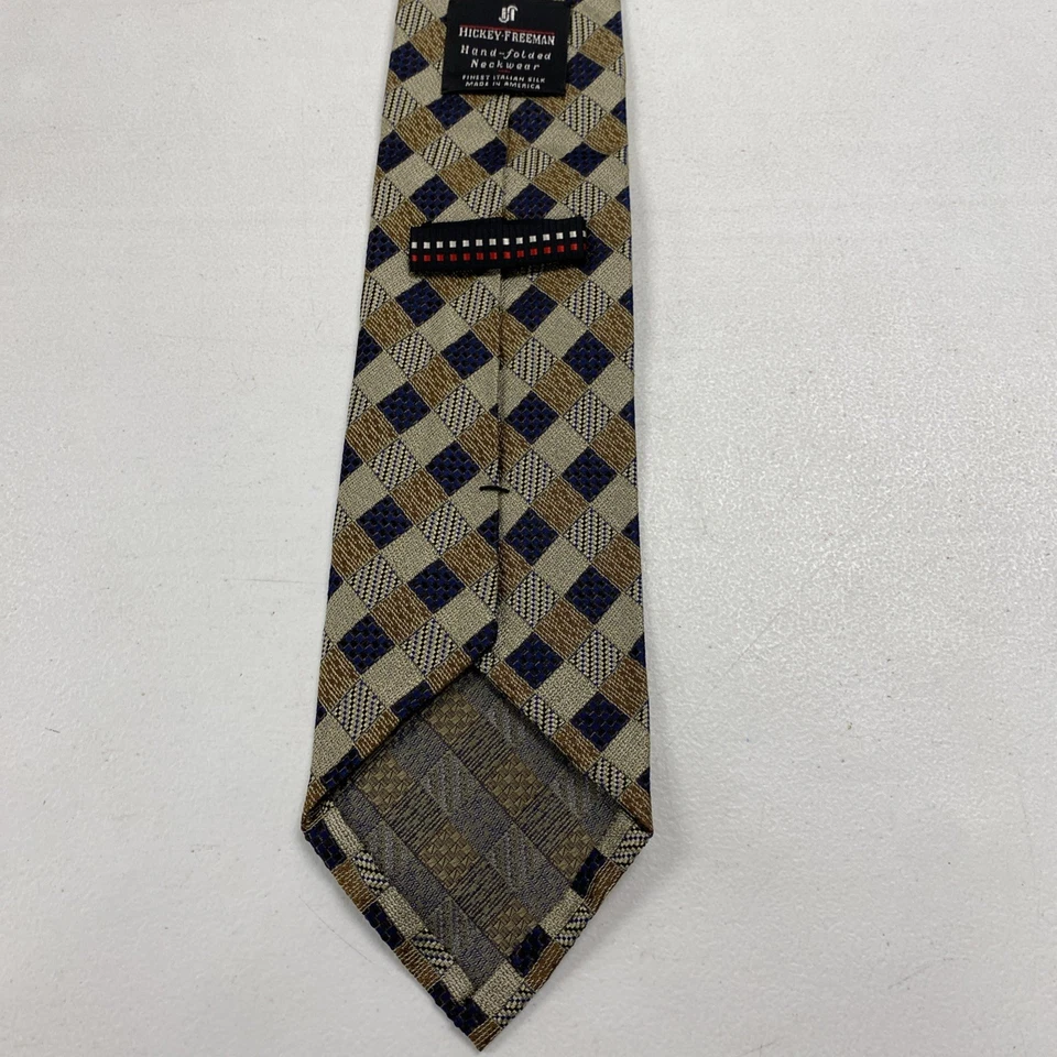 Corbata Hickey Freeman EE. UU. Para hombres Marrón Multicolor Cuadros Cuadros Vintage Seda Cuello Foto 3 de 4