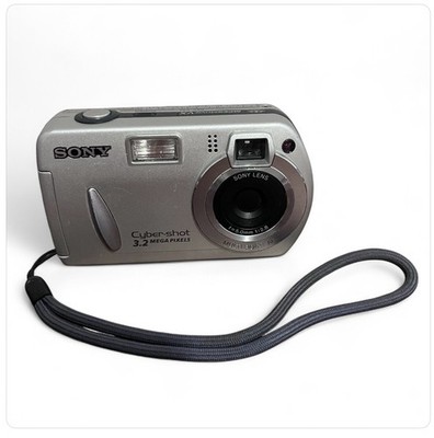 Sony DSC-P32 Cybershot Digital Camera 3.2MP Silver With 1 GB Card