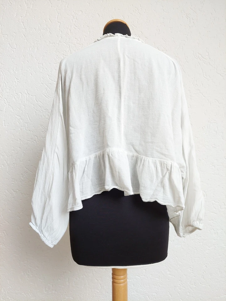 Weiße Lochmuster Stickerei Bluse von Zara, Gr. M - Bild 2 von 4