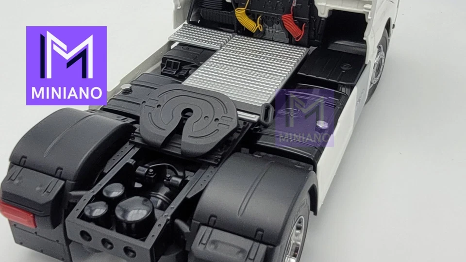 CAMION TRACTEUR MAN TGX XXL BLANC 2018 PREMIUM CLASSIXXS IXO 1/18 - Photo 2/4